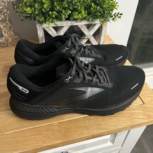 Men Brooks Running Shoes